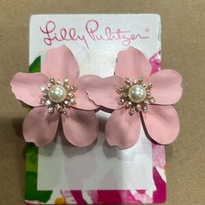 Lilly Pulitzer conchshell pink oversized, pearl orchid earrings. NWT